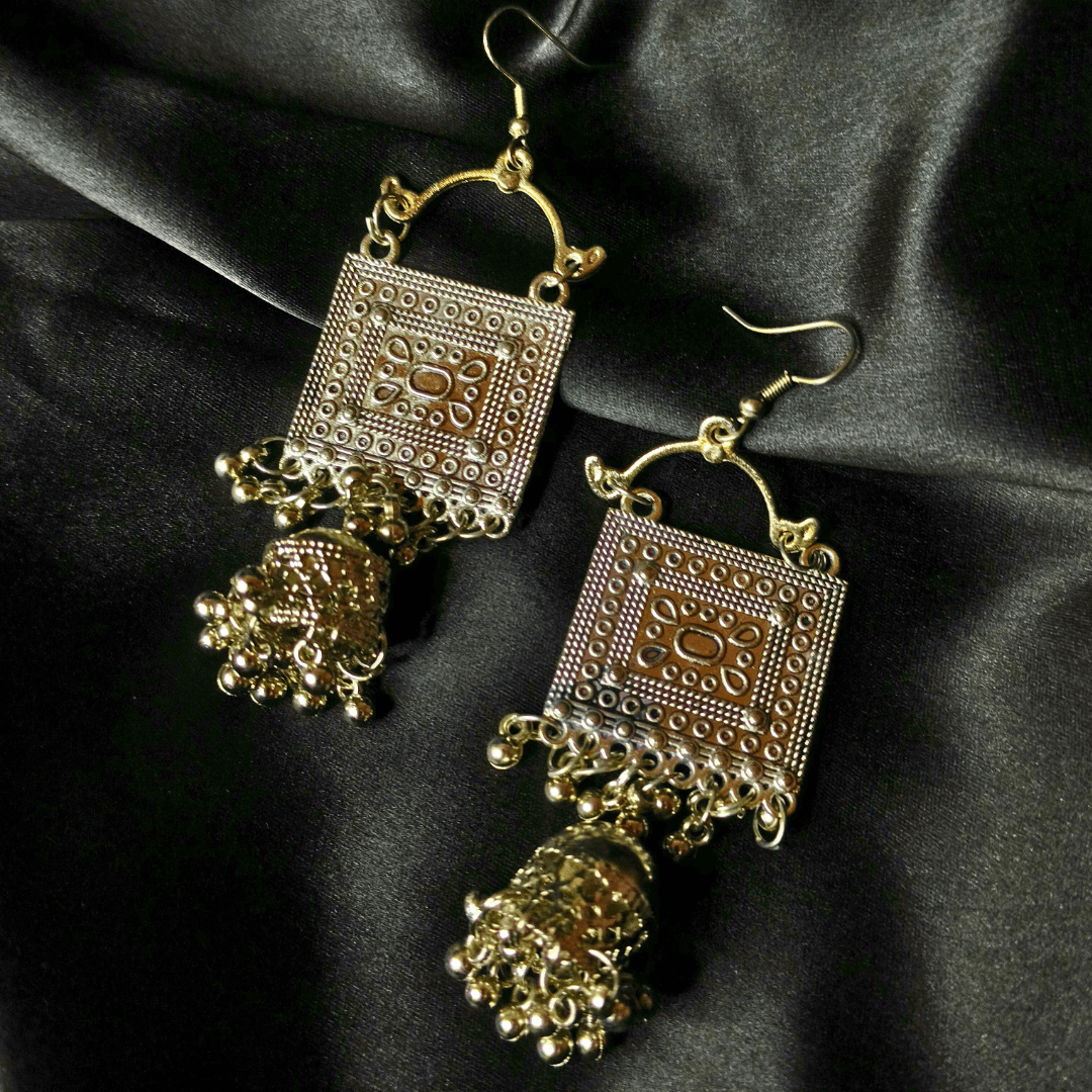 Beaded Delight : Boxed Elegance Jhumka Earrings - Bilzz.in