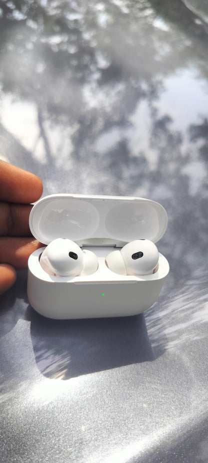 Airpods with free wired earphone